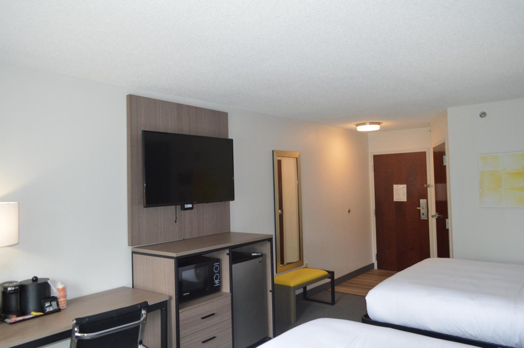 Comfort Inn & Suites Harrisburg-Hershey North Екстериор снимка