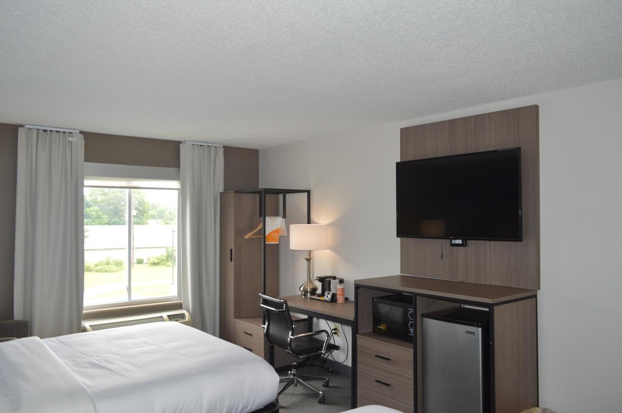 Comfort Inn & Suites Harrisburg-Hershey North Екстериор снимка