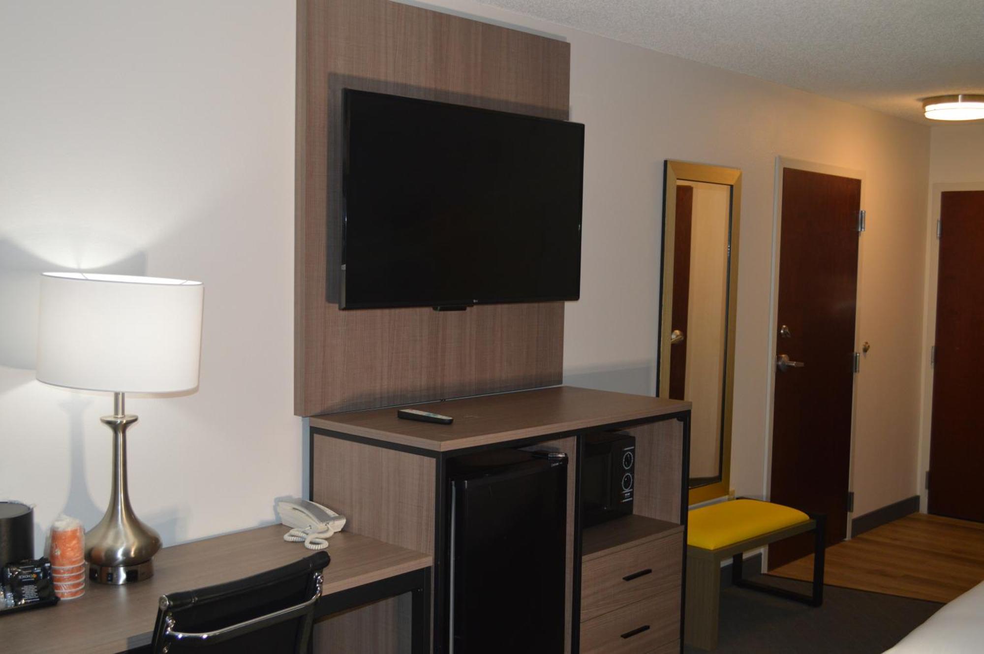 Comfort Inn & Suites Harrisburg-Hershey North Екстериор снимка