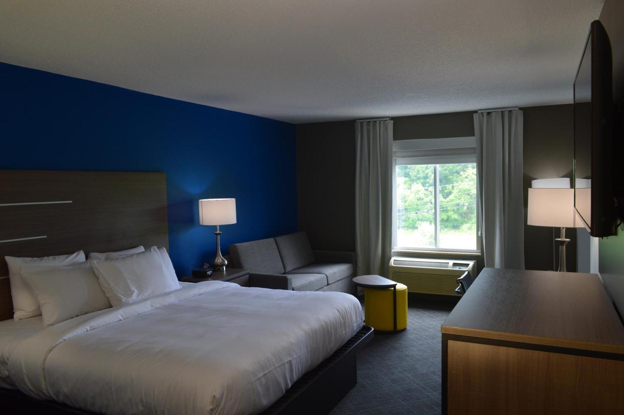 Comfort Inn & Suites Harrisburg-Hershey North Екстериор снимка