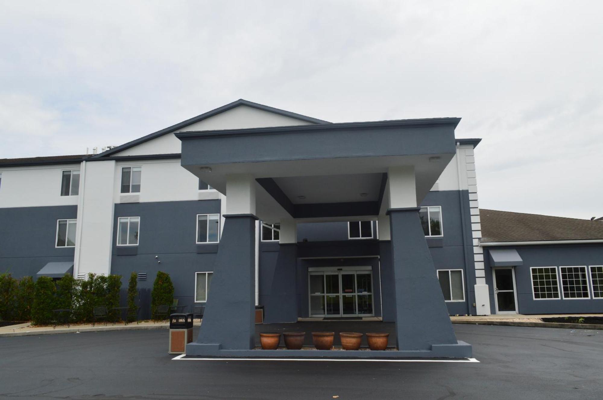 Comfort Inn & Suites Harrisburg-Hershey North Екстериор снимка