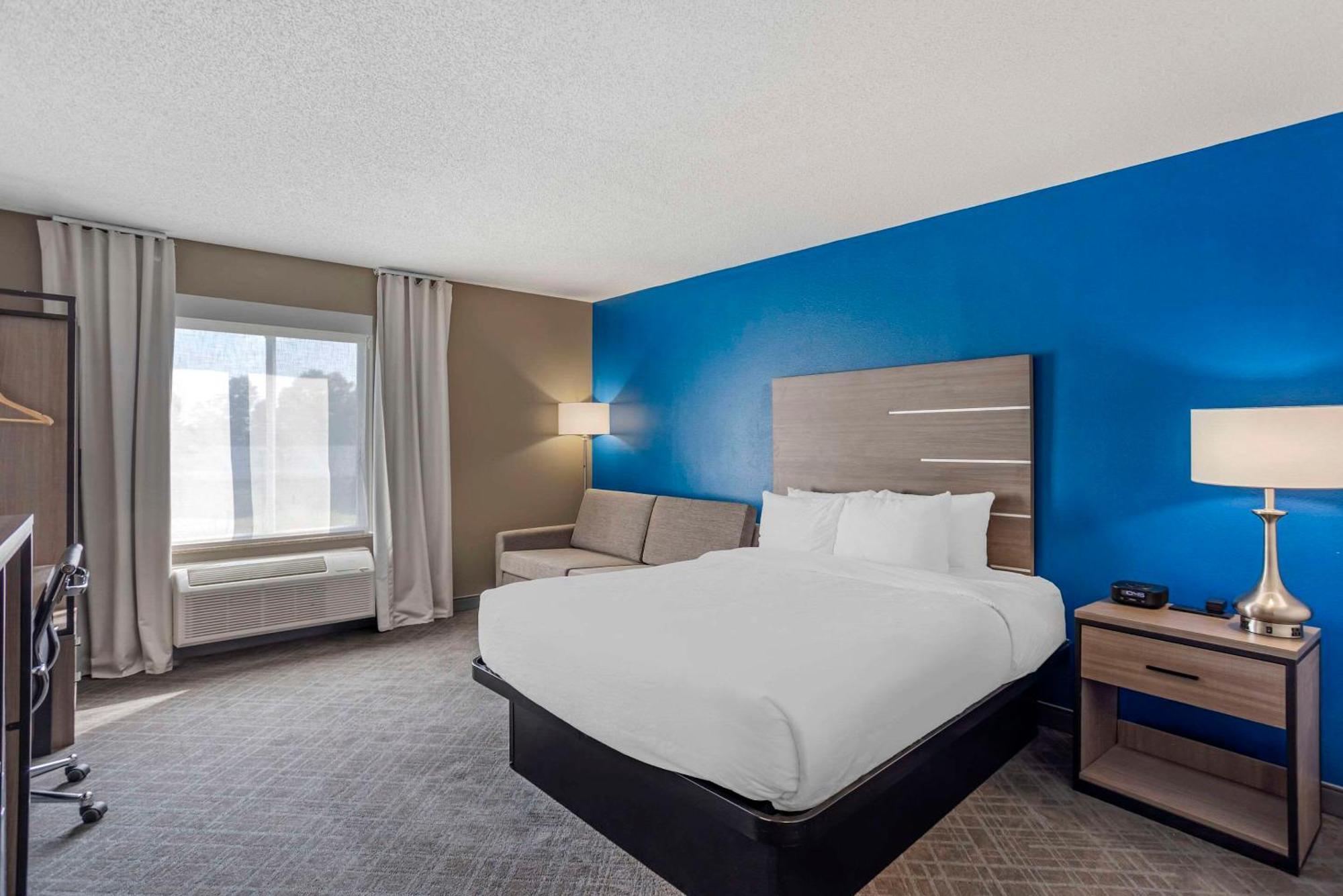 Comfort Inn & Suites Harrisburg-Hershey North Екстериор снимка
